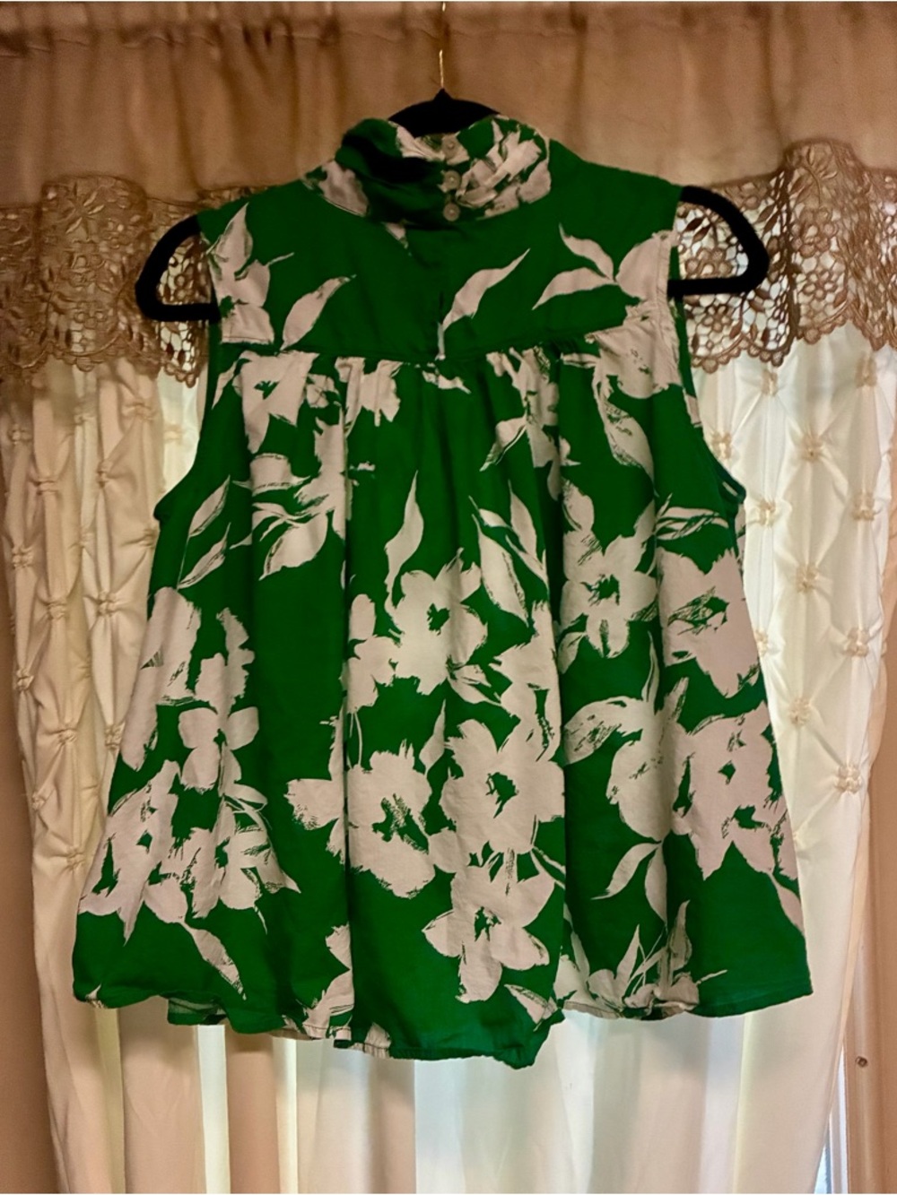 Lands' End Green and White Floral Mock Neck Sleeveless Top - Picture 3 of 6